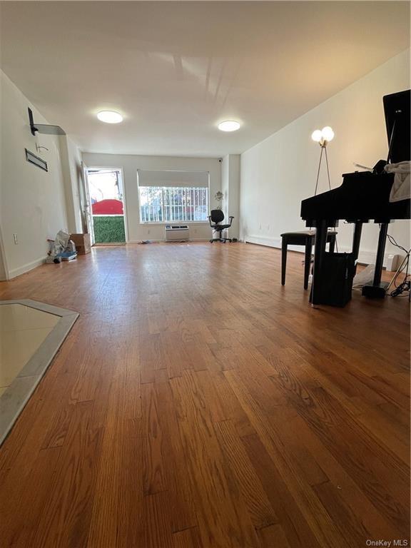 Photo - 3 bedroom in Bronx NY 10473