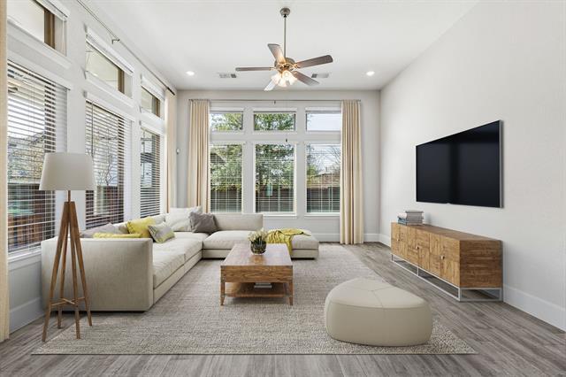 Photo - 1908 Roundtree Cir E