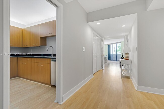 Photo - 101 Crandon Blvd Unidad 267