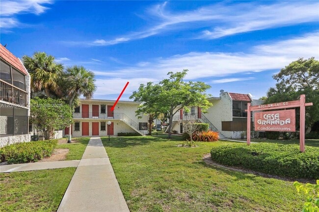 Photo - 8701 SW 141st St Unidad L8