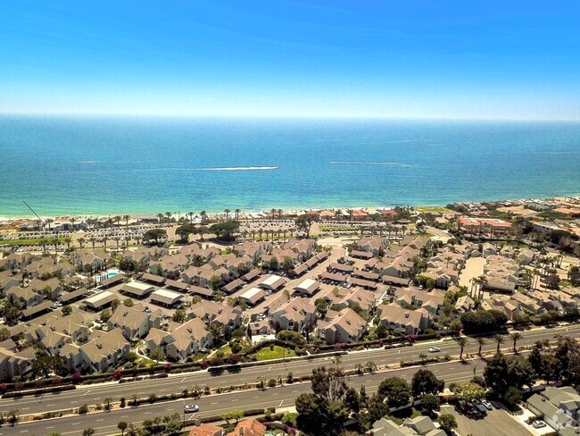 Building Photo - HIGHLY Upgraded 2 Bed/2 Bath, Dana Point S... Rental