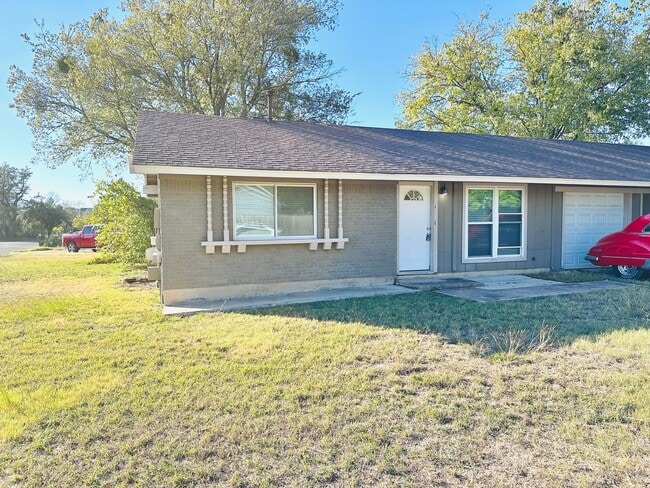 Building Photo - 186 - 4748SUBN Unit A