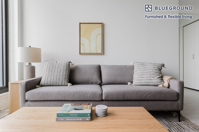 1035 W Van Buren St Unit GO FL18-ID1181