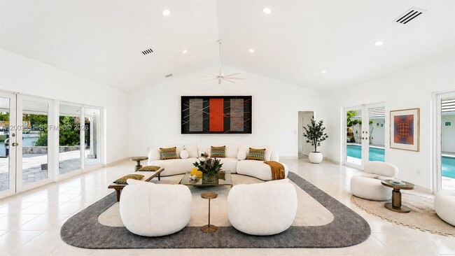 Photo - 141 Cape Florida Dr