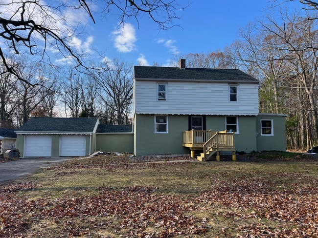 Building Photo - 200 Maple Rd