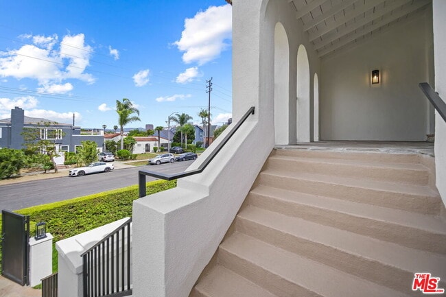 Photo - 1148 S Stanley Ave