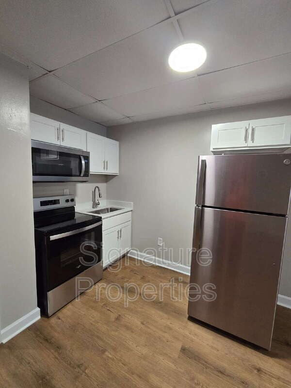 Photo - 773 Long Point Rd Unit 4