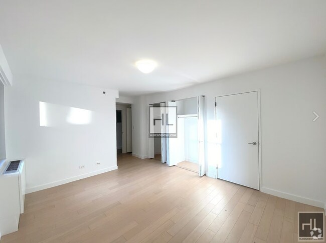 Building Photo - STUNNING LUXURY 4 BED IN PRIME MURRAY HILL... Rental