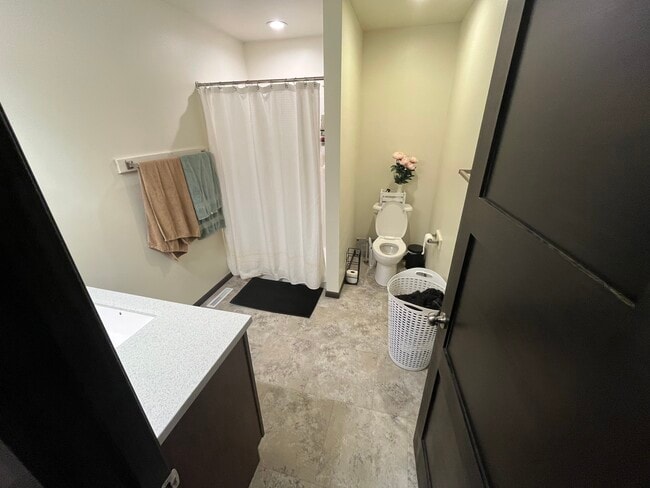 Photo - 706 W 28th St Unit 706