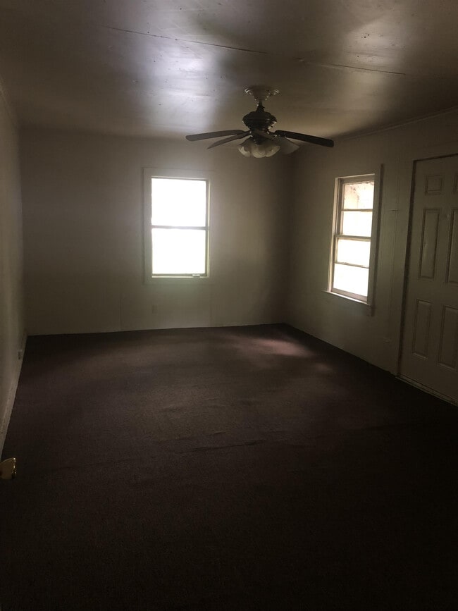 Photo - 519 Sandal St