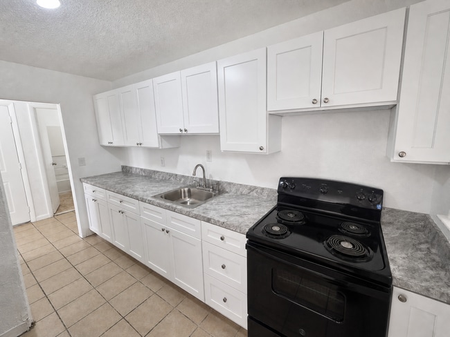Photo - 106 Louise Rd