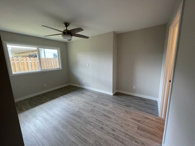 Photo - Kaneohe Duplex - Downstairs unit 2 bedroom...