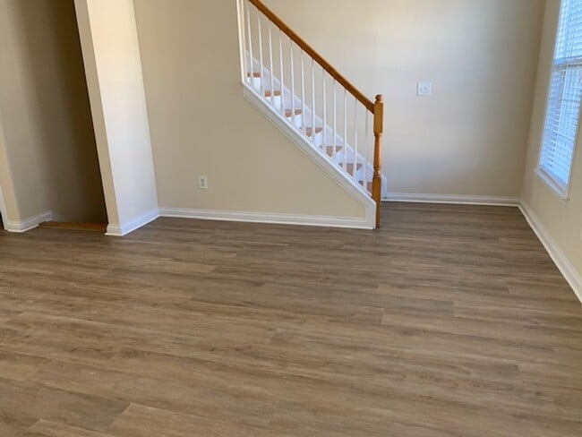 Photo - Spacious 3 bedroom townhouse in Dove Creek Subdivision!        20260504