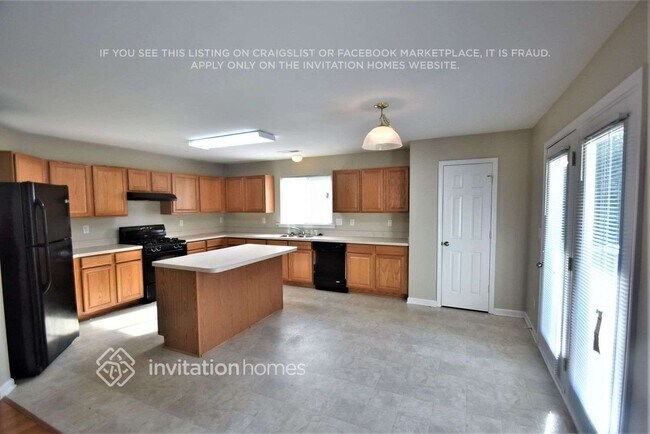 Photo - 2943 Edgewater St SW