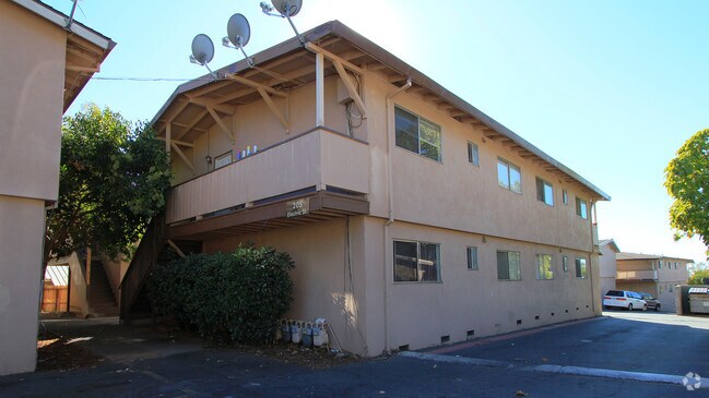Sterling Ridge Apartments - Sterling Ridge Apartments