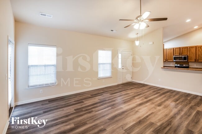 Photo - 634 Savannah River Dr