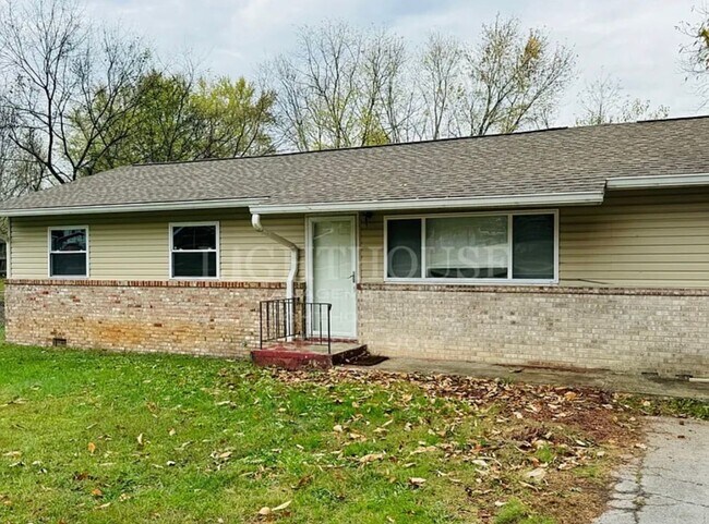 Photo - 1505 Rambling Rd