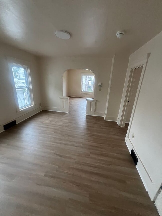 Photo - 1146 E 26th St Unit #2