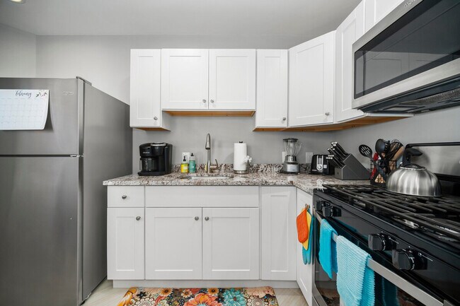 Photo - 476498-498 Hanover St Exd Unidad ID1364248P