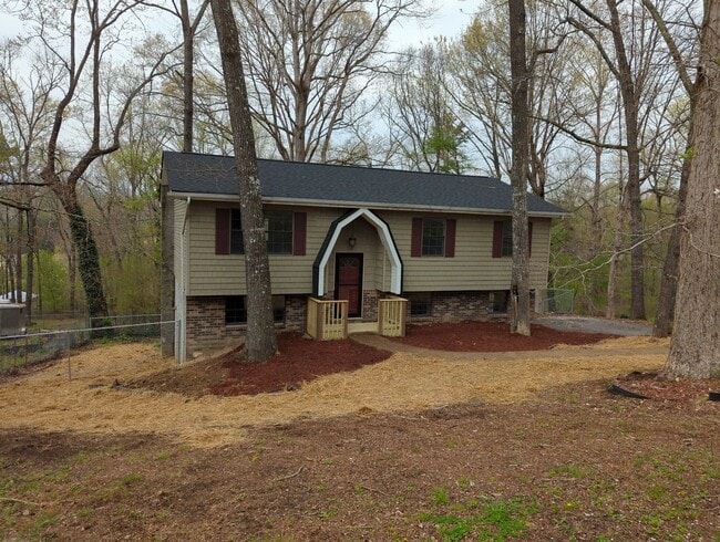 1605 Wendy Cir