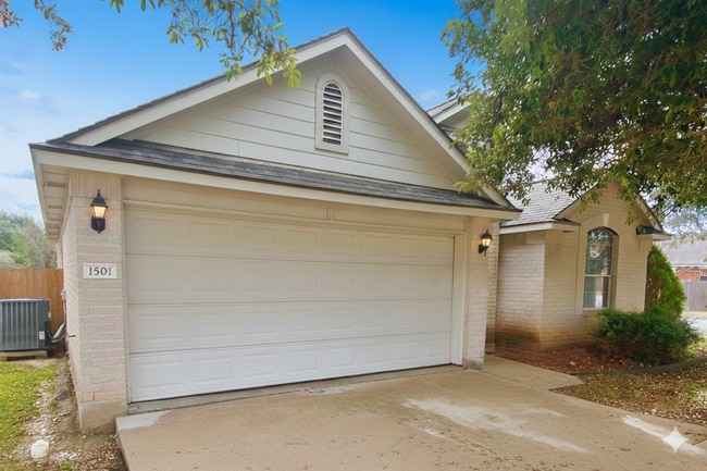 Photo - NEW IN MANAGEMENT - AVAILABLE NOW!