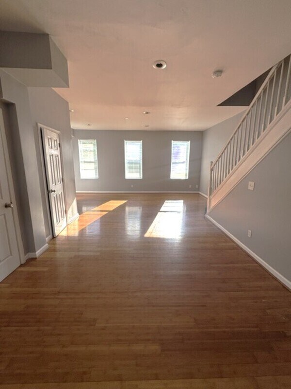 Photo - 2101 Chelsea Terrace