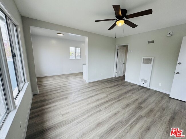 810 W 62nd St Unit 1