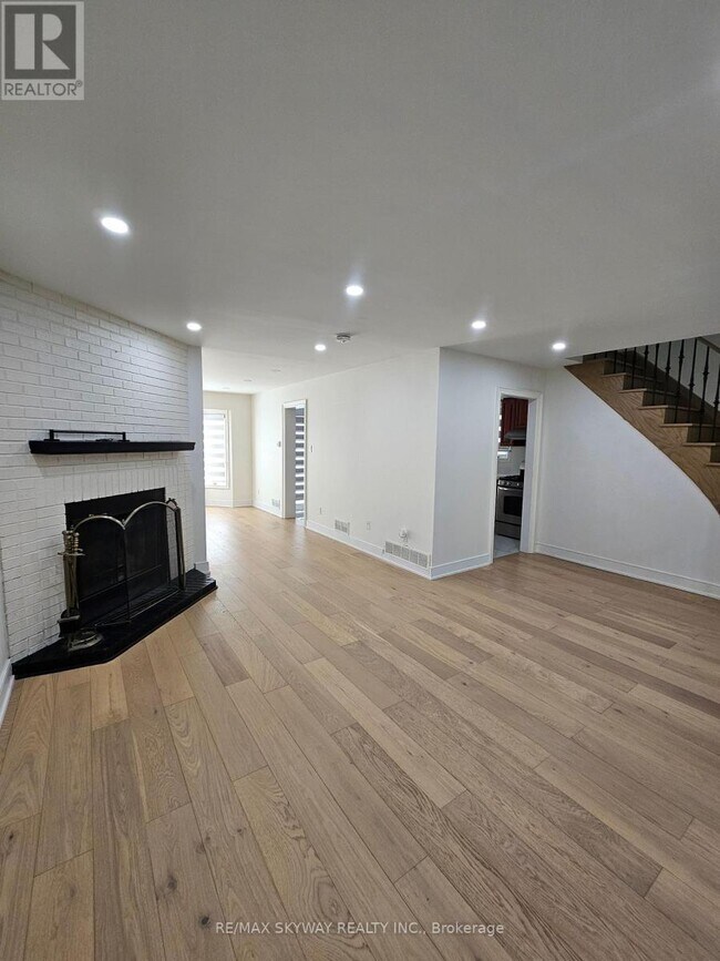 Photo - 546 Turnbridge Rd