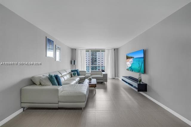Photo - 19390 Collins Ave Unidad 702