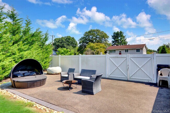 Photo - 290 Eastwood Ave