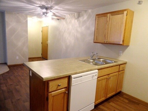 Photo - Stratford Square