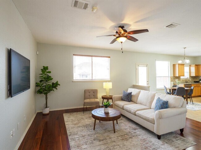 Photo - 13504 Richard Nixon St