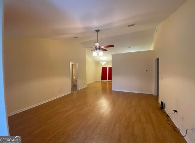 Photo - 2068 Scrubby Bluff Rd