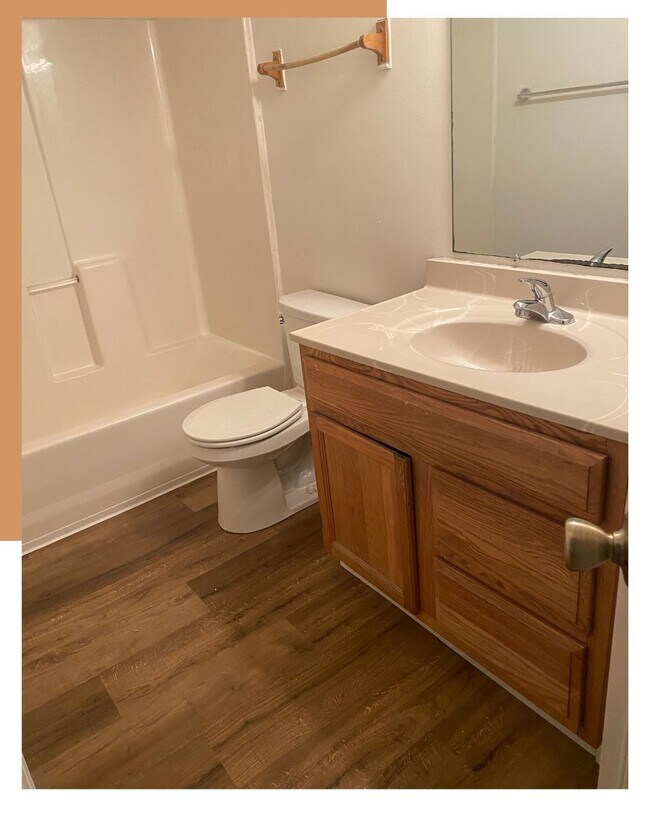 Photo - 1602 Radcliffe Dr