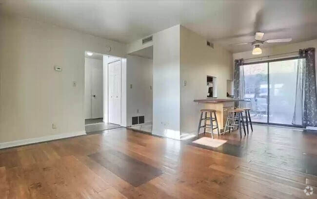 Building Photo - 519 St Marys Dr Rental