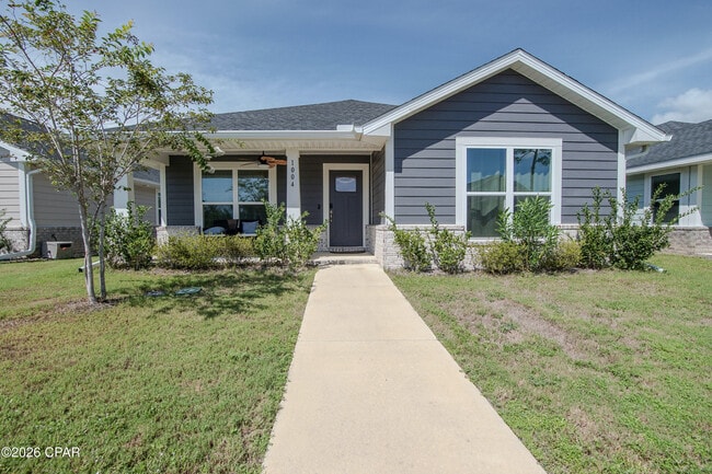 Building Photo - 1004 Seafoam St