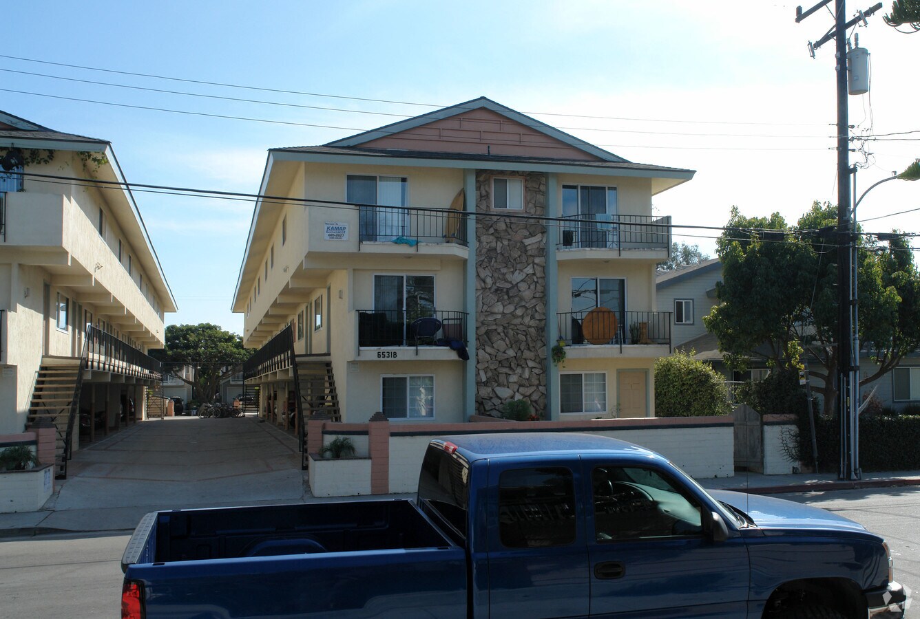 The Laguna Apartments - The Laguna Apartments