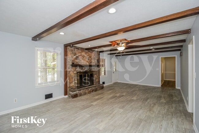 Photo - 30 Roving Hills Cir SE