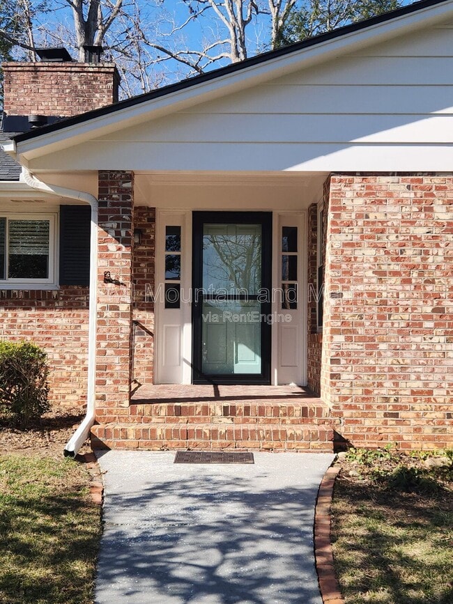 Photo - 1220 Woodmont Dr