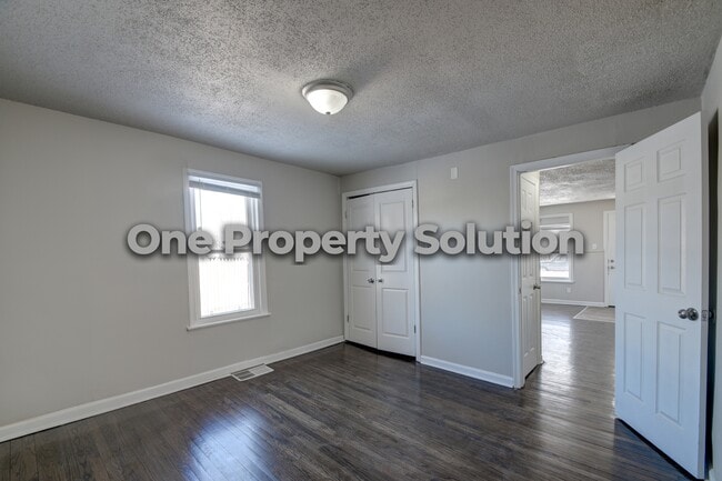 Photo - 2642 Clay St