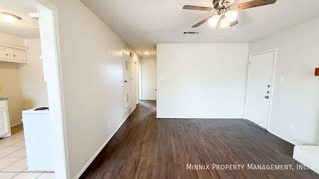 Photo - 9608 Elmwood Ave