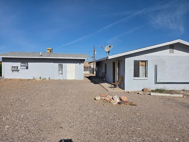 Building Photo - 211 Palm Ave Unit 211 Palm Avenue #3