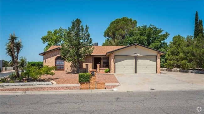 Building Photo - 701 El Parque Dr Rental