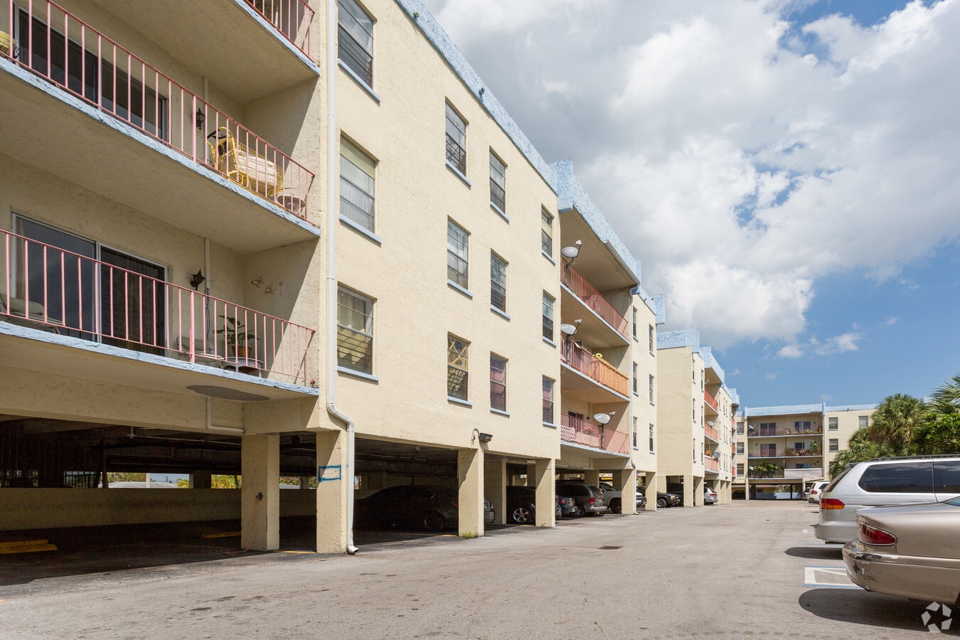 Granada Gardens - Granada Gardens Apartments