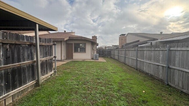 Photo - Cozy 2 Bed 1 Bath Duplex Property!