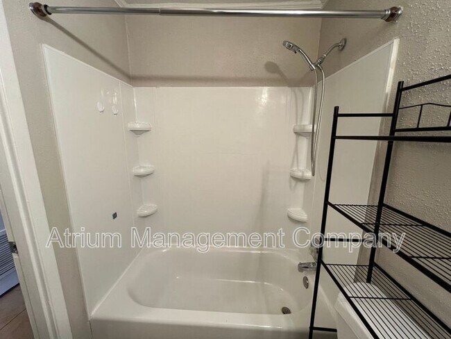 Photo - 2406 Mayer St Unidad A