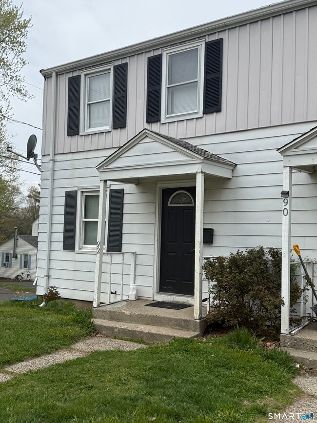 Building Photo - 92 Great Hill Rd