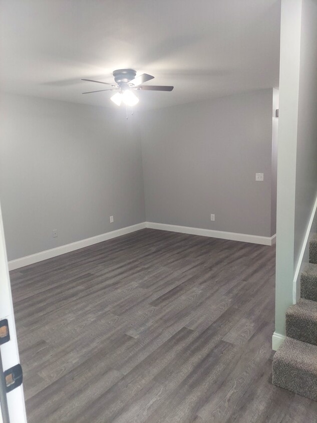 Living Room Area - 1438 Vance Rd (Chattanooga, TN)