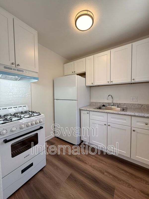 Photo - 1002 Island Ave