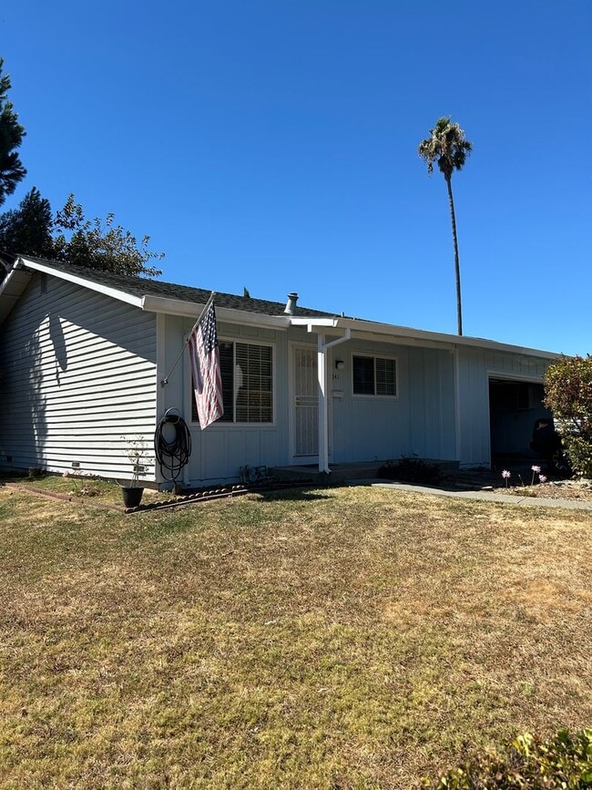 Building Photo - Corner Lot Home